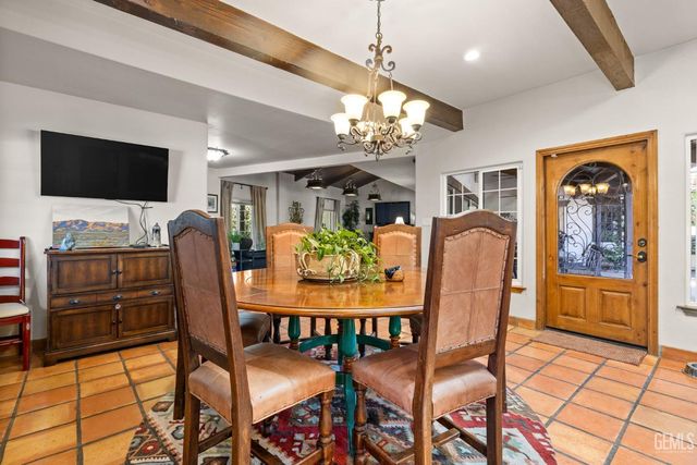 6702 Edmund Way, Bakersfield, CA 93309