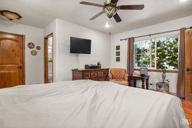 6702 Edmund Way, Bakersfield, CA 93309