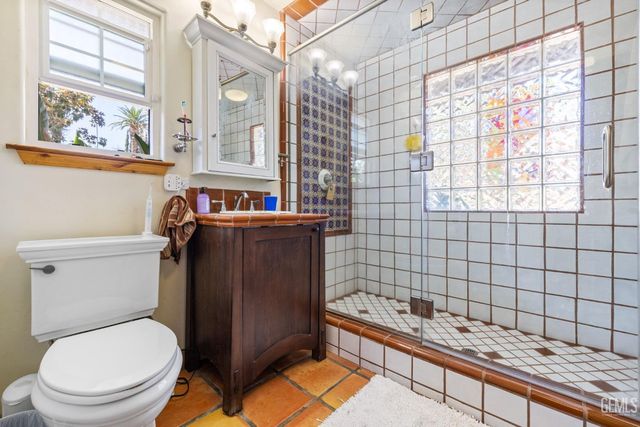 6702 Edmund Way, Bakersfield, CA 93309