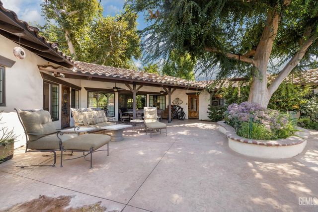 6702 Edmund Way, Bakersfield, CA 93309