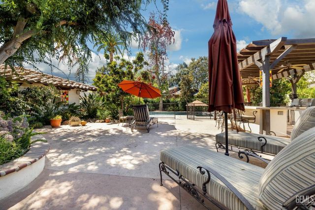 6702 Edmund Way, Bakersfield, CA 93309