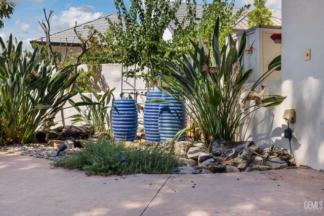 6702 Edmund Way, Bakersfield, CA 93309