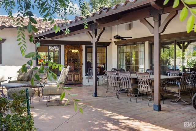 6702 Edmund Way, Bakersfield, CA 93309