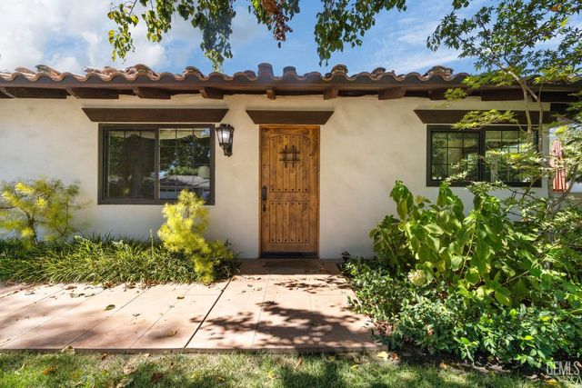 6702 Edmund Way, Bakersfield, CA 93309