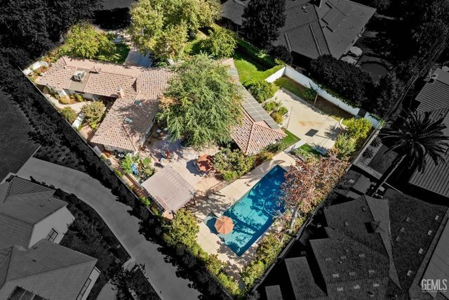 6702 Edmund Way, Bakersfield, CA 93309