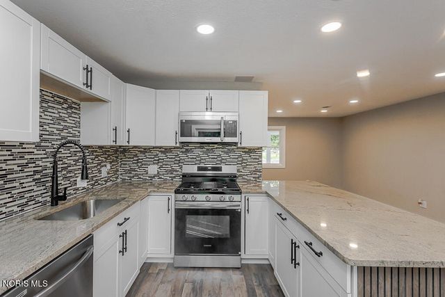 1002 Park Lane, Toledo, OH 43615
