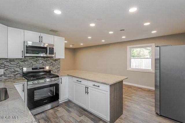 1002 Park Lane, Toledo, OH 43615
