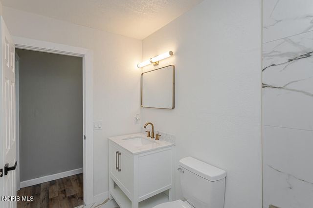 1002 Park Lane, Toledo, OH 43615