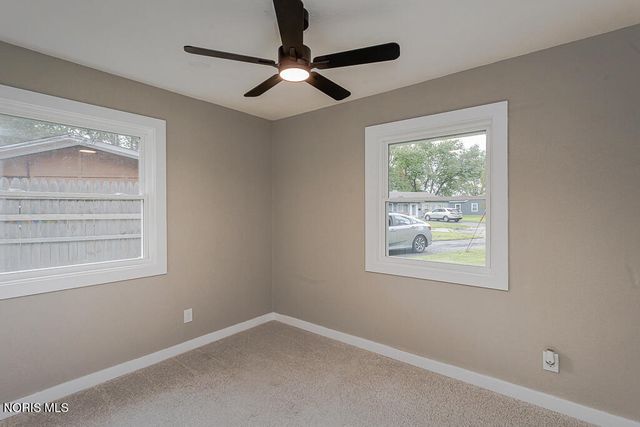 1002 Park Lane, Toledo, OH 43615
