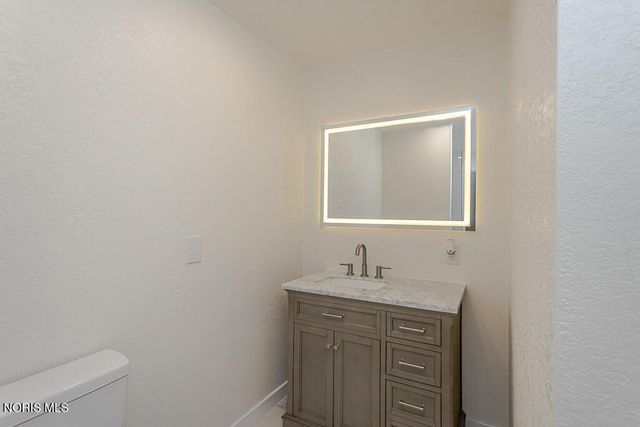 1002 Park Lane, Toledo, OH 43615