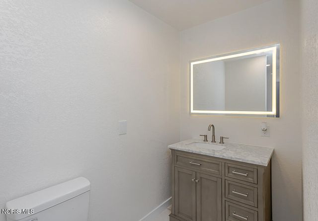 1002 Park Lane, Toledo, OH 43615