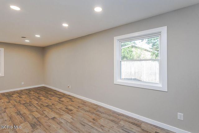 1002 Park Lane, Toledo, OH 43615