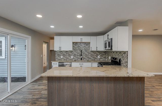 1002 Park Lane, Toledo, OH 43615