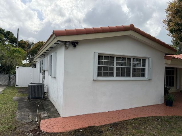 7928 N Juniper Street, Miramar, FL 33023