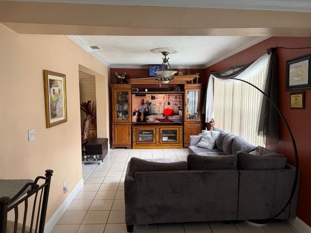 7928 N Juniper Street, Miramar, FL 33023