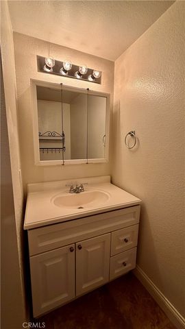 25152 Steinbeck, Stevenson Ranch, CA 91381