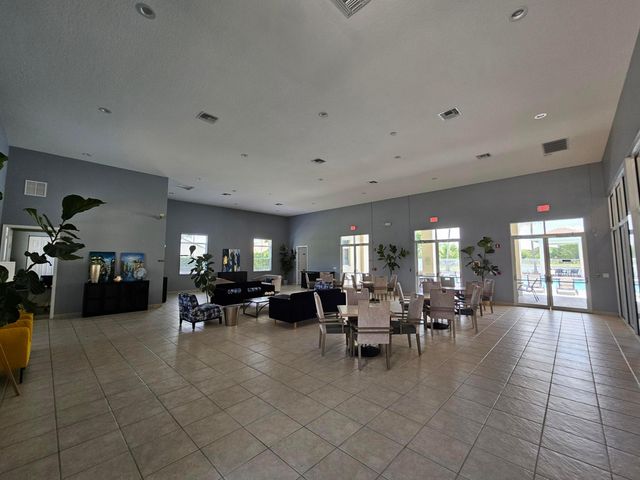 9749 Porta Leona Lane, Boynton Beach, FL 33472