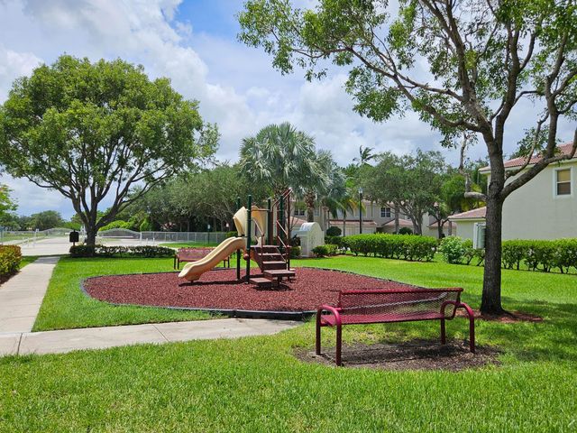 9749 Porta Leona Lane, Boynton Beach, FL 33472