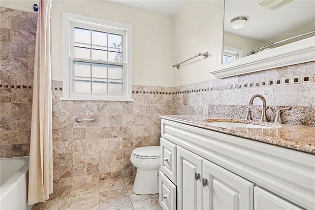 51 Selborne Chase, Perinton, NY 14450