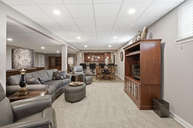 55362 Trevino Drive, Macomb Twp, MI 48042