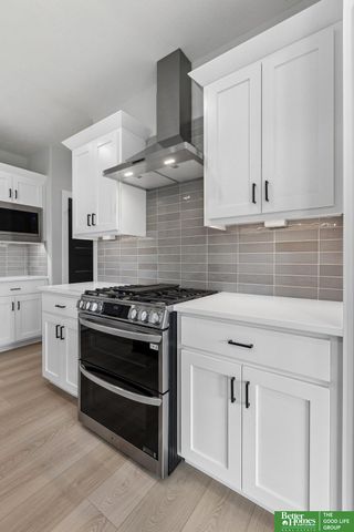 5719 N 199th Street, Elkhorn, NE 68022