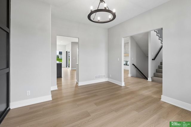 5719 N 199th Street, Elkhorn, NE 68022