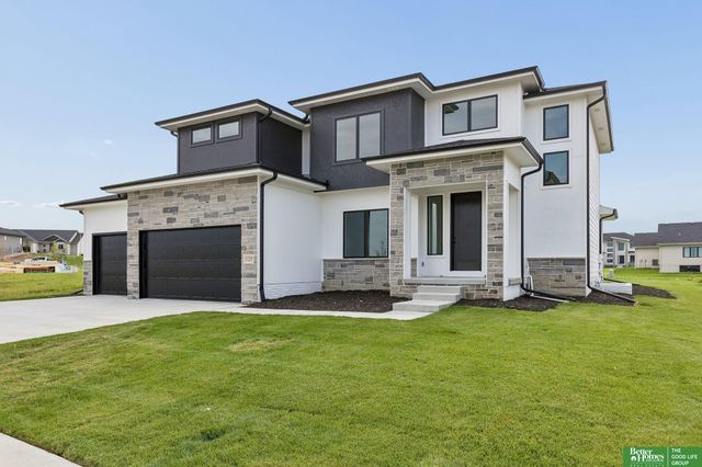 5719 N 199th Street, Elkhorn, NE 68022