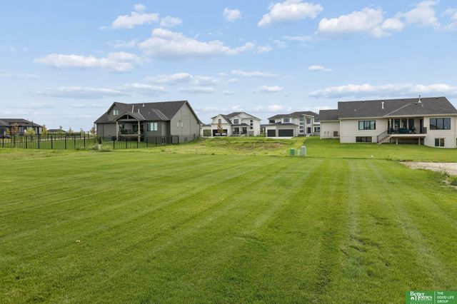 5719 N 199th Street, Elkhorn, NE 68022