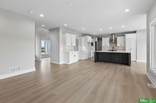 5719 N 199th Street, Elkhorn, NE 68022