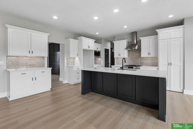 5719 N 199th Street, Elkhorn, NE 68022