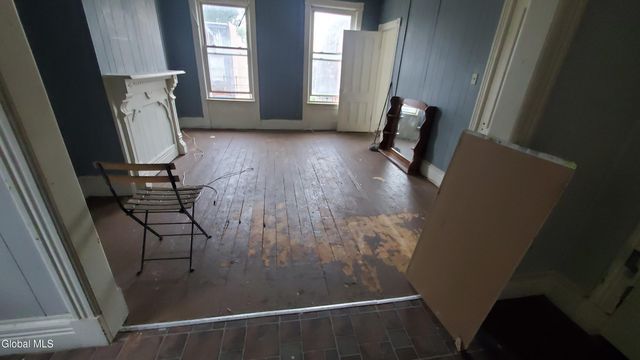 123 Clinton Street, Albany, NY 12202