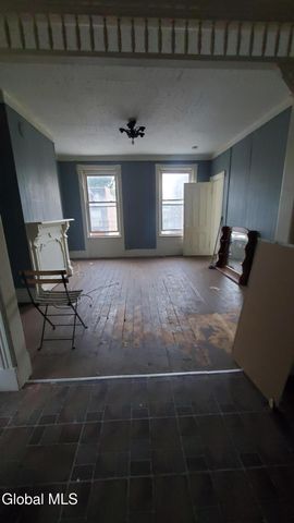 123 Clinton Street, Albany, NY 12202