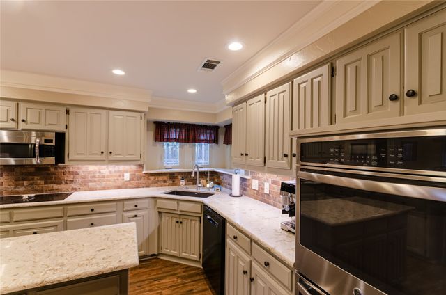 4009 Wilshire Court, Plano, TX 75023