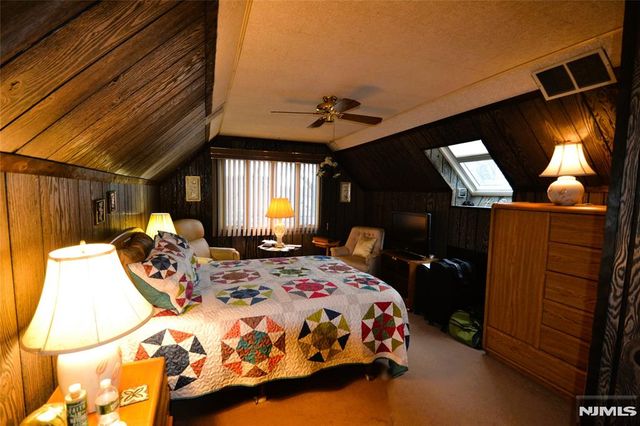 16 Essex Street, Clifton, NJ 07014