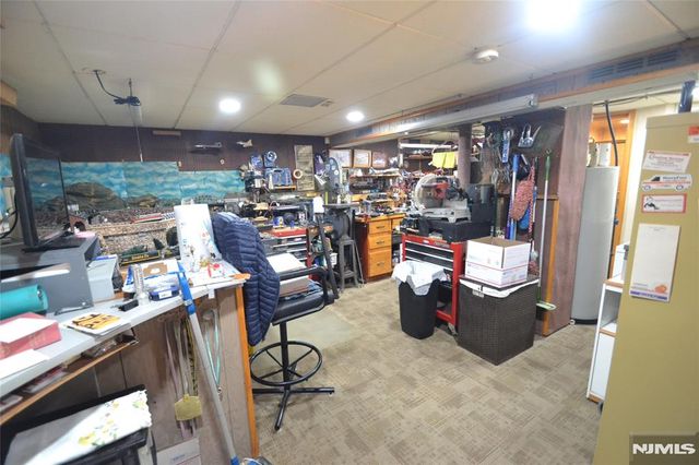 16 Essex Street, Clifton, NJ 07014