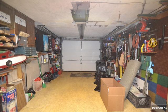 16 Essex Street, Clifton, NJ 07014