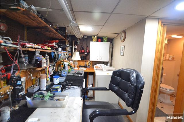 16 Essex Street, Clifton, NJ 07014