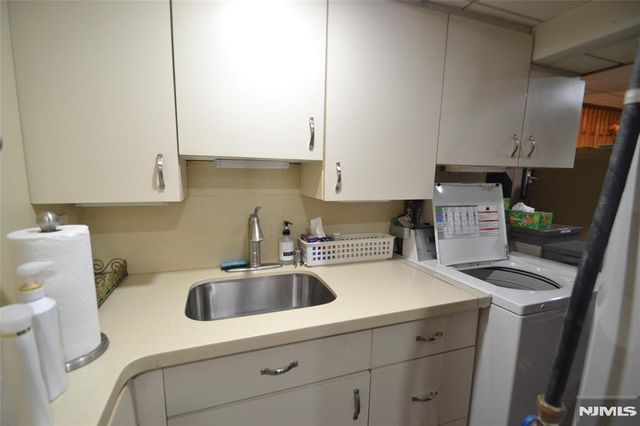 16 Essex Street, Clifton, NJ 07014