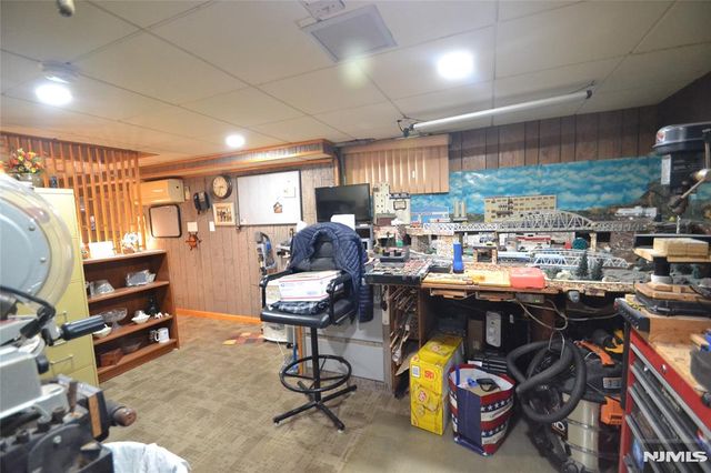 16 Essex Street, Clifton, NJ 07014