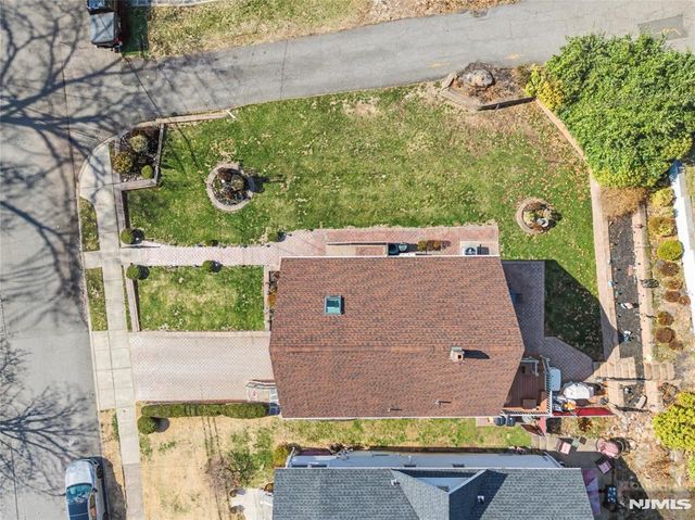 16 Essex Street, Clifton, NJ 07014