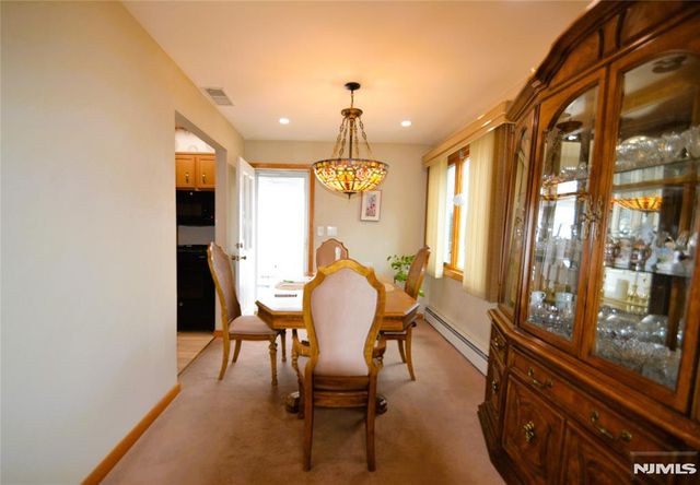 16 Essex Street, Clifton, NJ 07014