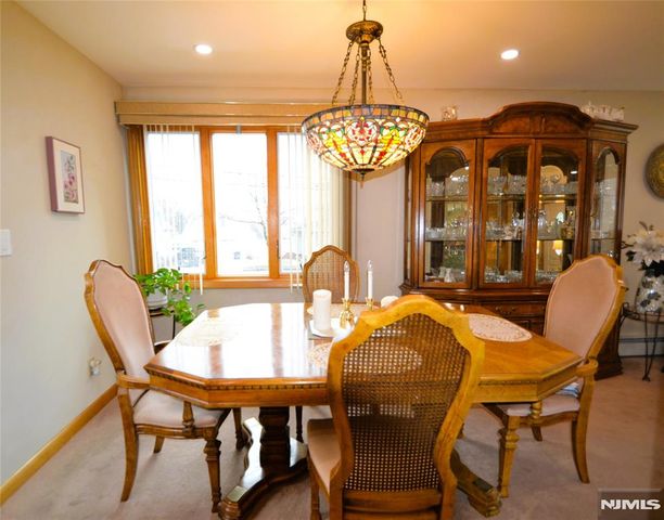 16 Essex Street, Clifton, NJ 07014