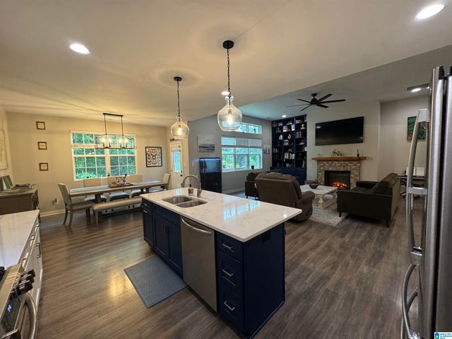3640 VANDERBILT WAY, Fultondale, AL 35068