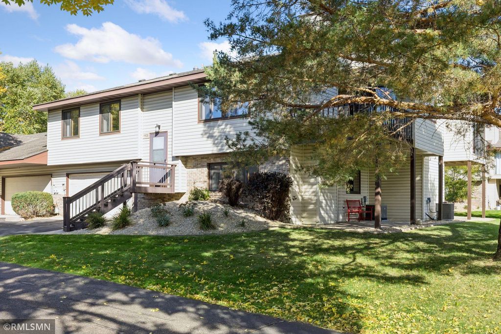 11636 88th Avenue N, Maple Grove, MN 55369 — photo 2