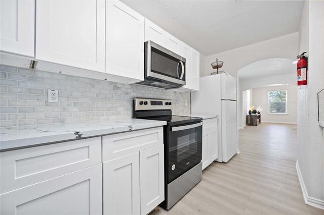 2423 Lucas Street A-B, Houston, TX 77026