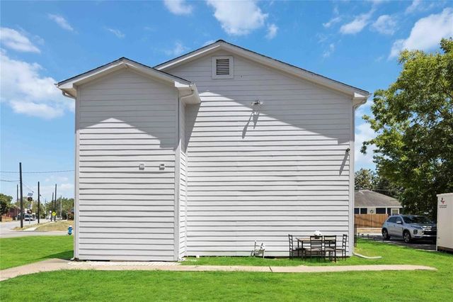 2423 Lucas Street A-B, Houston, TX 77026