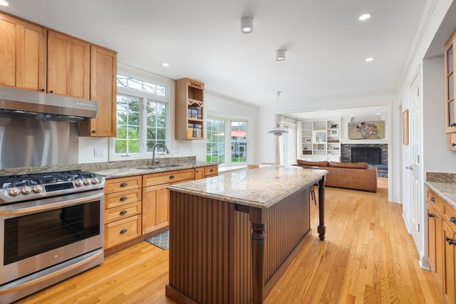 1441 Calcutta Lane, Naperville, IL 60563