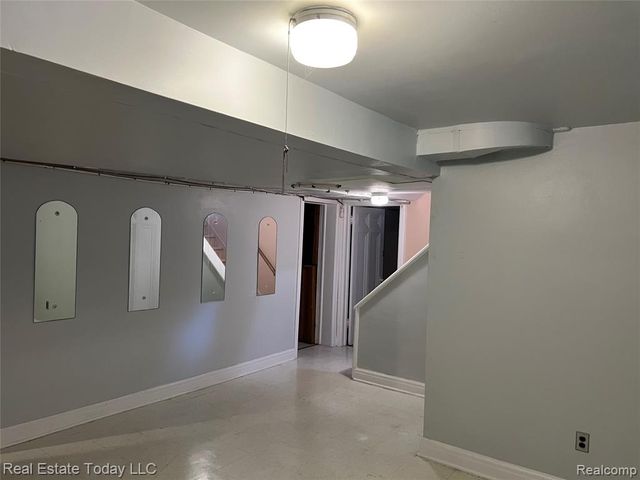 3529 Sherbourne Road, Detroit, MI 48221