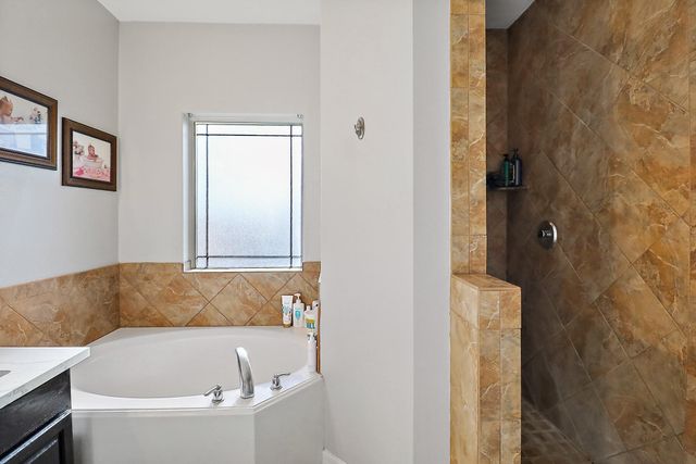 9407 St Croix Way, Mont Belvieu, TX 77523