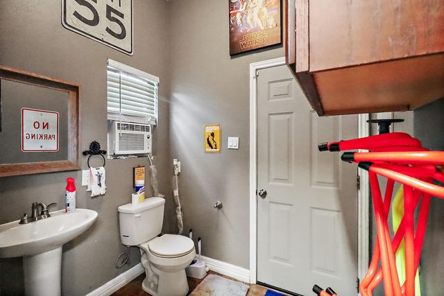 9407 St Croix Way, Mont Belvieu, TX 77523